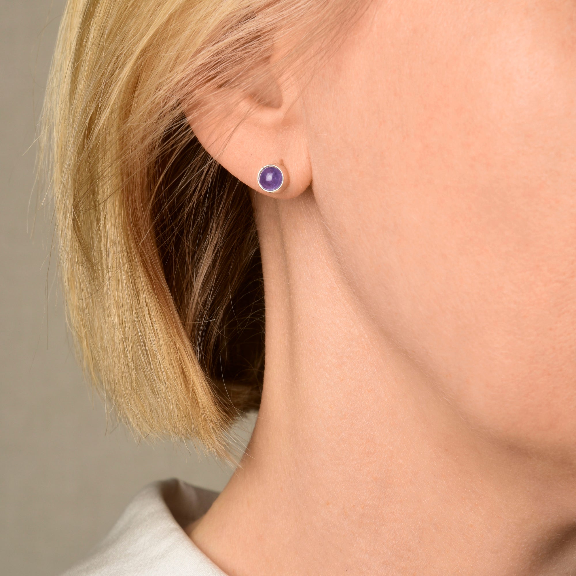 Nellou natural tanzanite ear stud, natural gemstone jewellery 